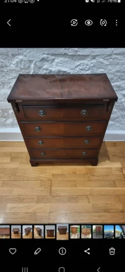 Commode /coffret célibataire acajou style néo géorgien