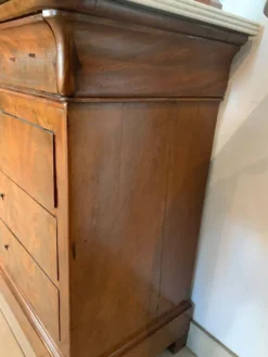 Commode coifeuse Louis Philippe en acajou et placage XIX siècle