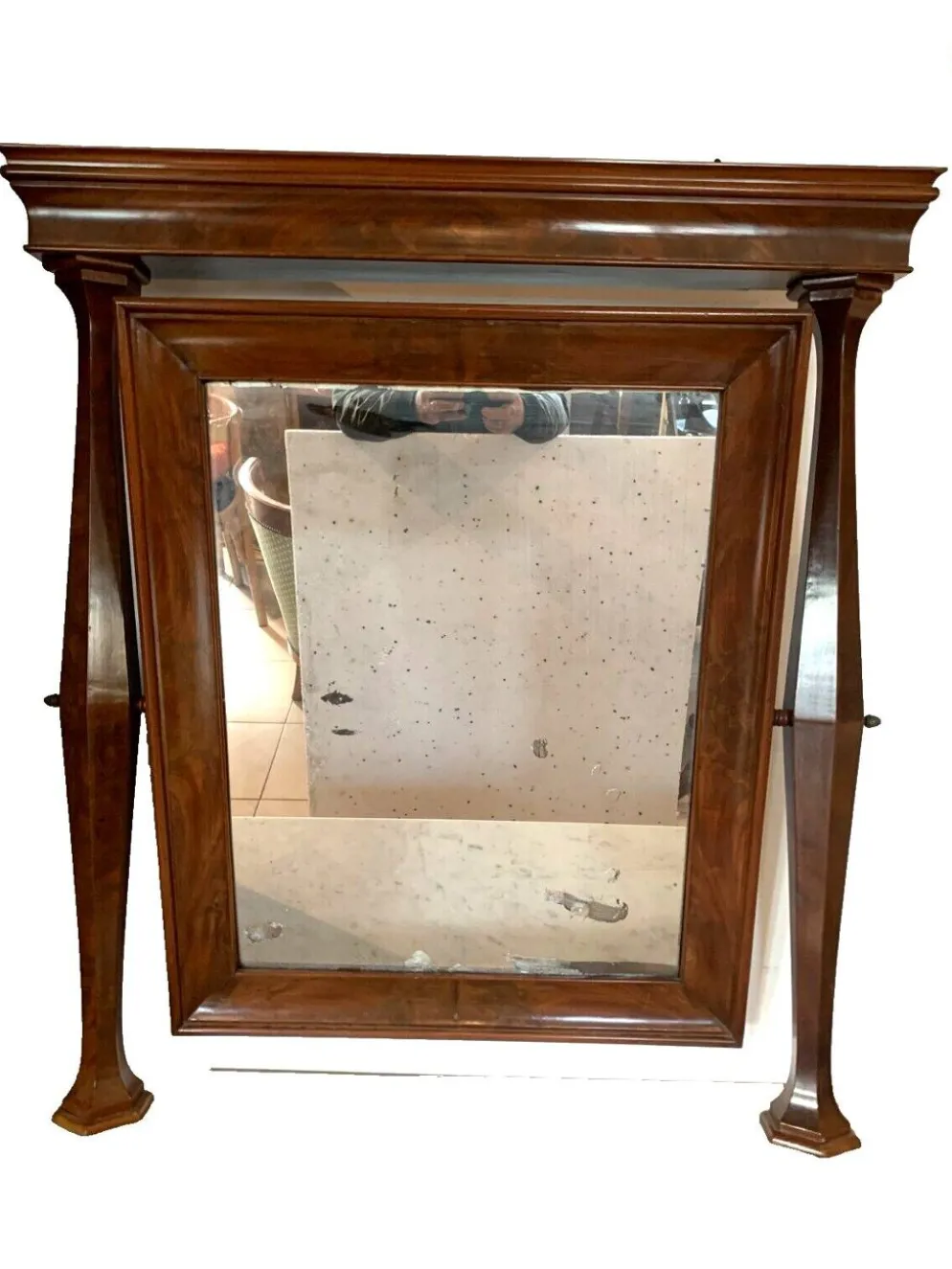 Commode coifeuse Louis Philippe en acajou et placage XIX siècle