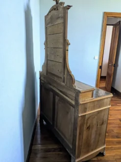 Commode coiffeuse en noyer fin 19ème siècle