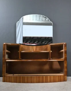 Commode-coiffeuse en ronce de noyer, Angleterre – 1920