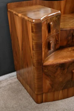 Commode-coiffeuse en ronce de noyer, Angleterre – 1920