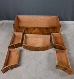 Commode-coiffeuse en ronce de noyer, Angleterre – 1920