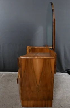 Commode-coiffeuse en ronce de noyer, Angleterre – 1920