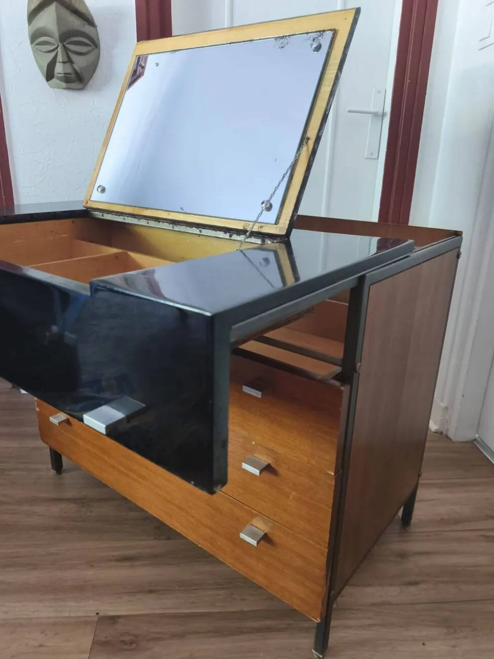 Commode coiffeuse moderniste dlg André Monpoix