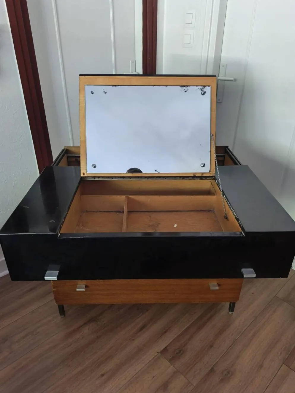 Commode coiffeuse moderniste dlg André Monpoix