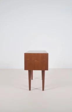 Commode danoise conçue par Kai Kristiansen pour FM Mobler, années 1960.