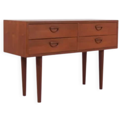 Commode danoise conçue par Kai Kristiansen pour FM Mobler, années 1960.