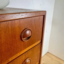 Commode danoise en teck, années 1960