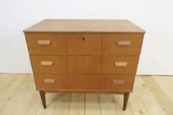 Commode danoise 3 tiroirs en teck, Danemark 1960