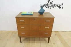 Commode danoise 3 tiroirs en teck, Danemark 1960