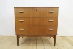 Commode danoise 3 tiroirs en teck, Danemark 1960