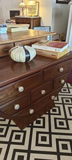 Commode demi lune