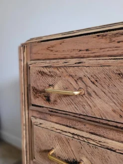 Commode de style vintage pieds compas
