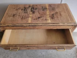 Commode de style vintage pieds compas
