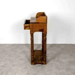 Commode de vin de province en bois d’orme