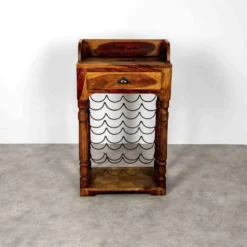 Commode de vin de province en bois d’orme