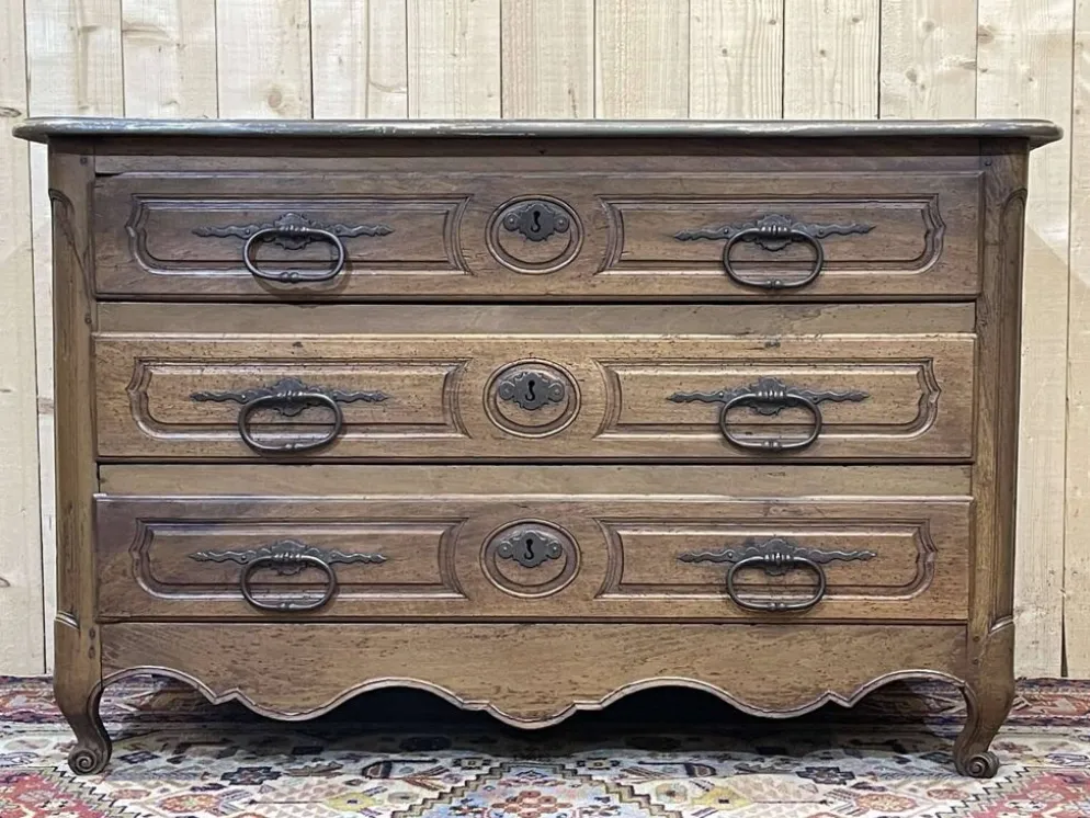 Commode d'époque Louis XV XVIIIème en noyer, plateau peint en gris patiné