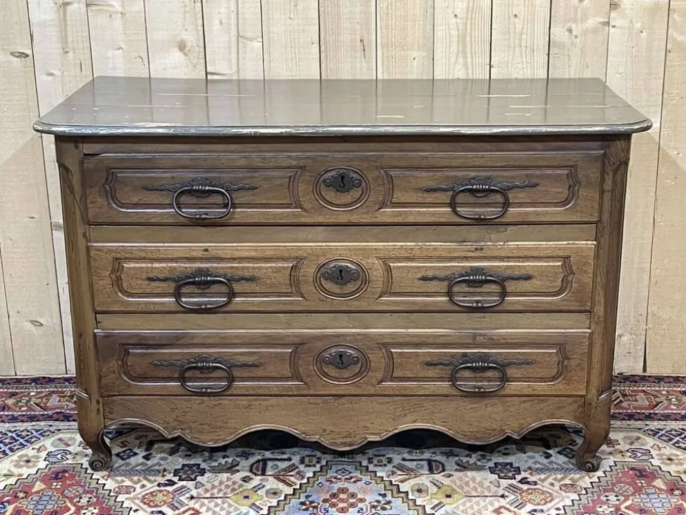 Commode d'époque Louis XV XVIIIème en noyer, plateau peint en gris patiné