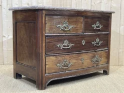 Commode d'époque Régence en amarante et dessus marbre XVIIIème