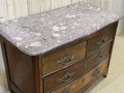 Commode d'époque Régence en amarante et dessus marbre XVIIIème