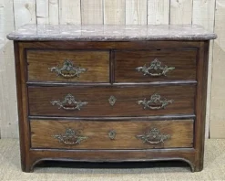 Commode d'époque Régence en amarante et dessus marbre XVIIIème