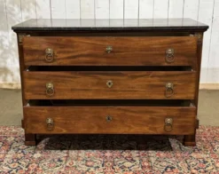 Commode Empire en acajou et dessus marbre XIXème