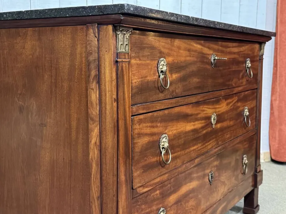 Commode Empire en acajou et dessus marbre XIXème