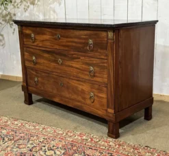 Commode Empire en acajou et dessus marbre XIXème