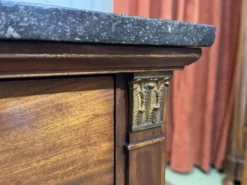 Commode Empire en acajou et dessus marbre XIXème