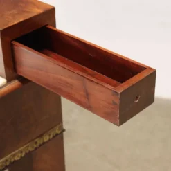 Commode en acajou restaurée, France, 19e siècle.