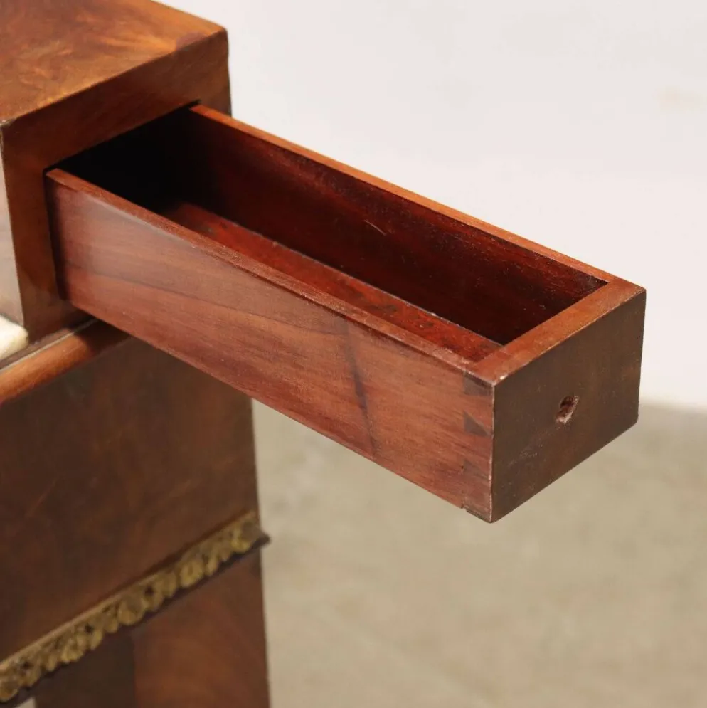 Commode en acajou restaurée, France, 19e siècle.