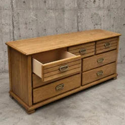 Commode en bois de chêne avec 7 tiroirs par Florida Furniture Industries / années 1980 /