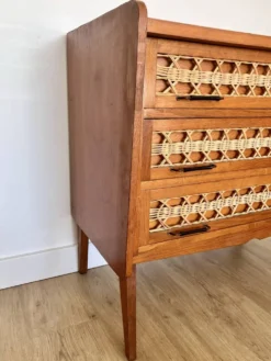 Commode en bois et rotin