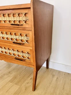 Commode en bois et rotin