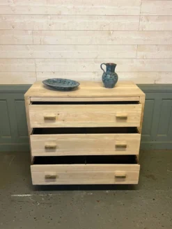 Commode en bois exotique 1980 poignées bronze