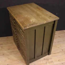 Commode en bois laqué de l'atelier de gravure sur bois du 20e siècle