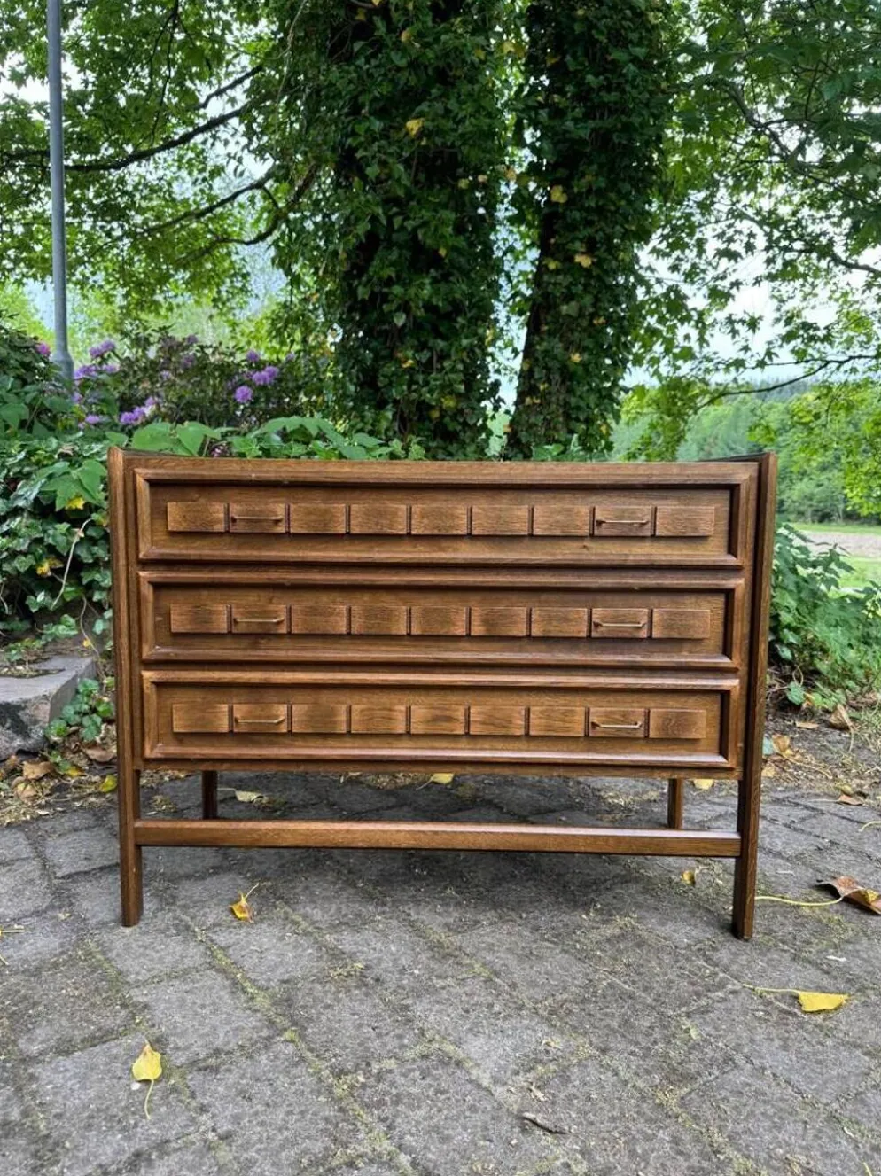 Commode en chêne teinté, style Henry Kjaernulf, 1960-70, design danois