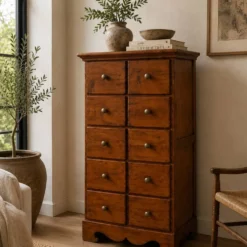 Commode en châtaignier italien haute avec quincaillerie en laiton, années 1980-1990