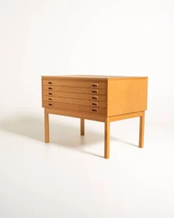 Commode en frêne suédois par Hylte, années 1960