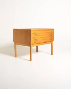 Commode en frêne suédois par Hylte, années 1960