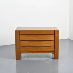 Commode en orme massif, Maison Regain