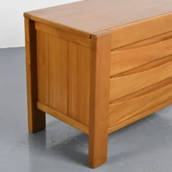 Commode en orme massif, Maison Regain