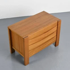 Commode en orme massif, Maison Regain