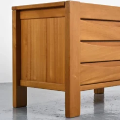 Commode en orme massif, Maison Regain
