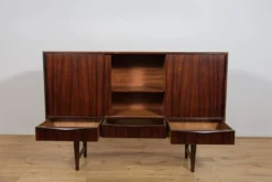 Commode en palissandre du milieu du siècle par E. W. Bach pour Sejling Skabe, Danemark, années 1960.