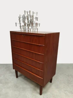 Commode en teck au design danois vintage