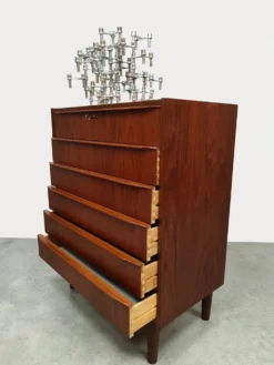 Commode en teck au design danois vintage