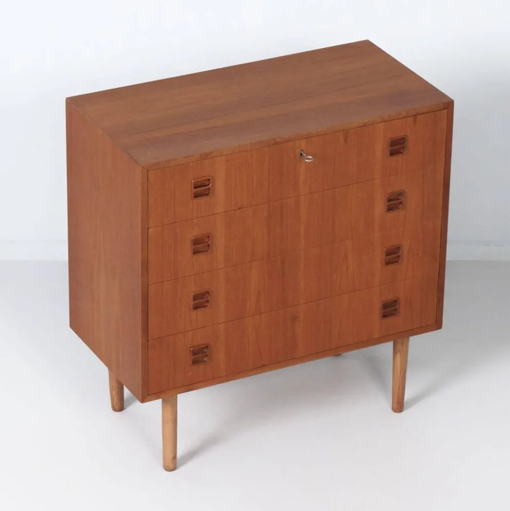Commode en teck danois, années 1960 – 4 tiroirs, clé et poignées encastrées
