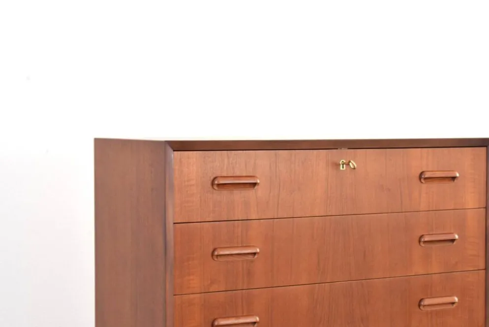 Commode en teck danois des années 1960.